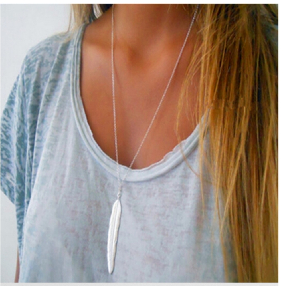 Feather Necklace NWT Bohemian Minimalist Jewelry